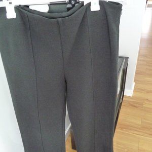 ANN TAILOR black cotton with decorative buttons cropped pants size14